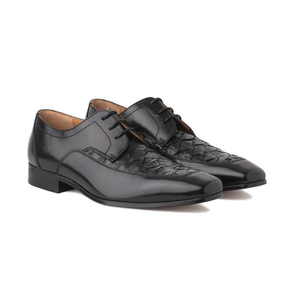 Mr Edwards: (Barramundi Leather with scales)